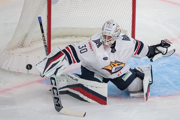 «Металлург» обыграл «Ладу» в домашнем матче КХЛ